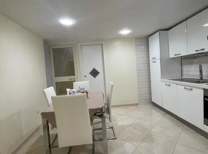 Nanet House بيت للعطل